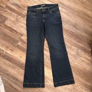 Wrangler Women’s Jeans Size 7x32 Bootcut Dark Wash Stretch Denim NWOT